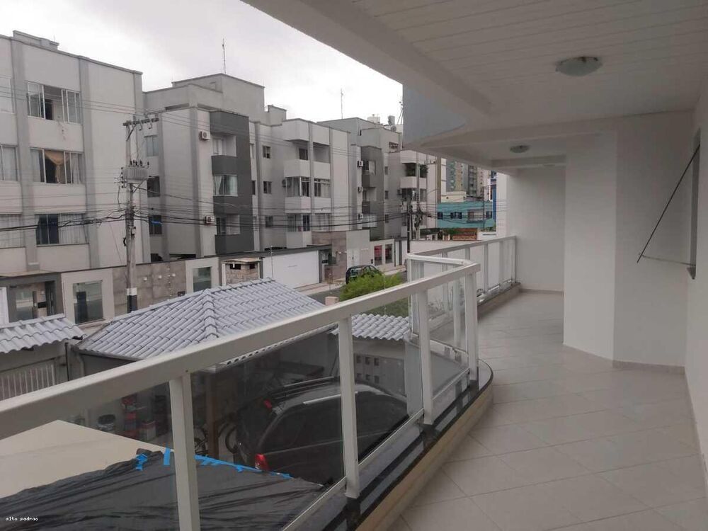 Apartamento para alugar com 3 quartos, 128m² - Foto 3
