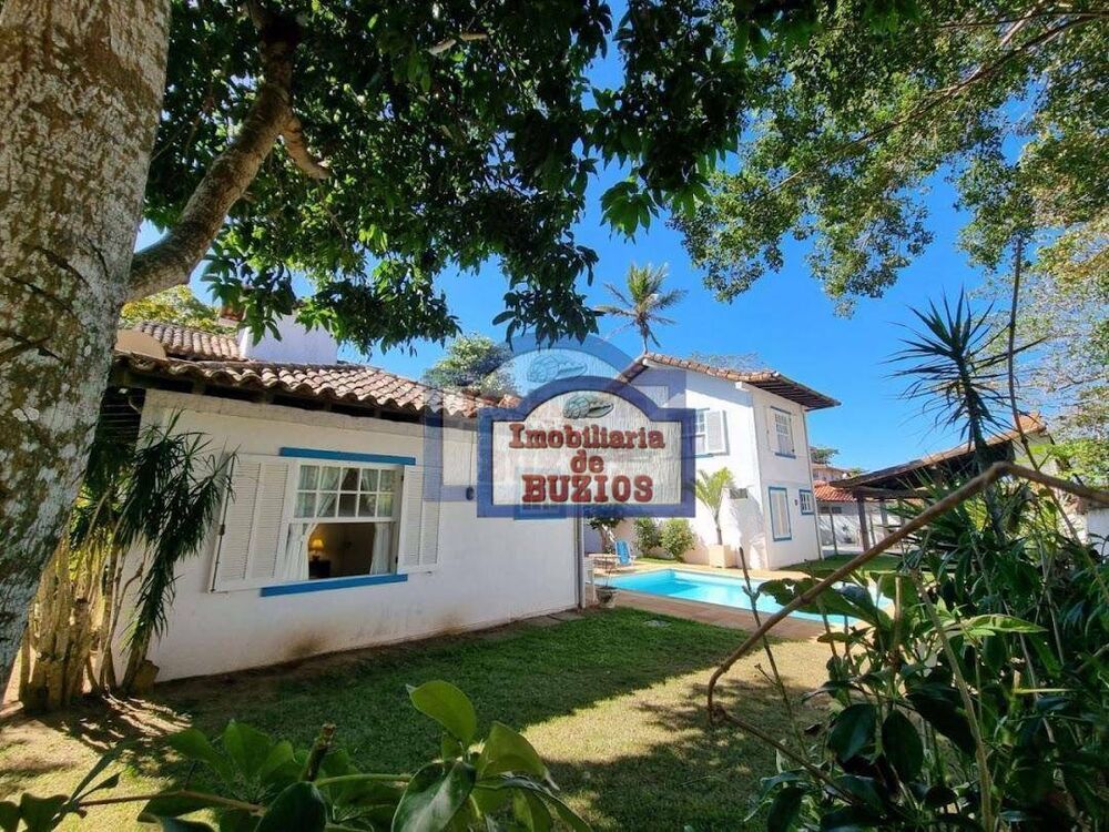 Casa à venda com 5 quartos, 250m² - Foto 1