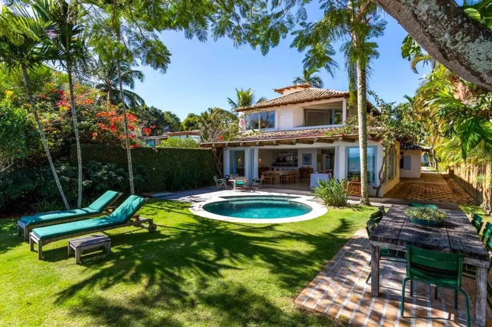 Casa, 5 quartos, 305 m² - Foto 1