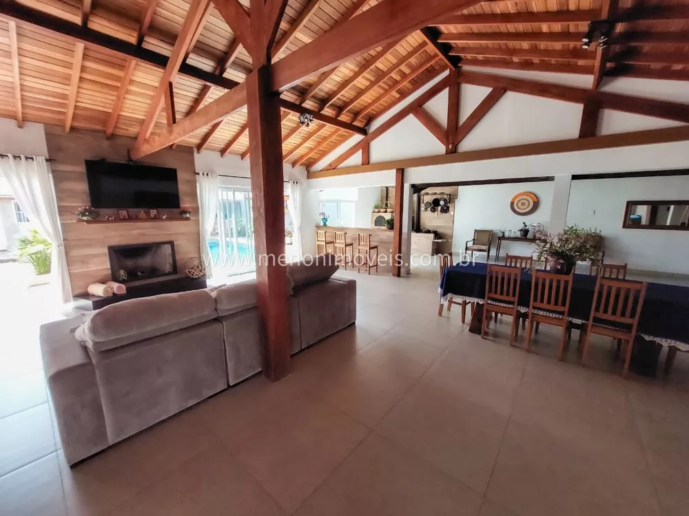Chácara, 2 quartos, 1290 m² - Foto 2