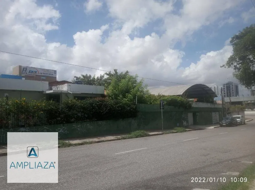 Casa, 4 quartos, 240 m² - Foto 1