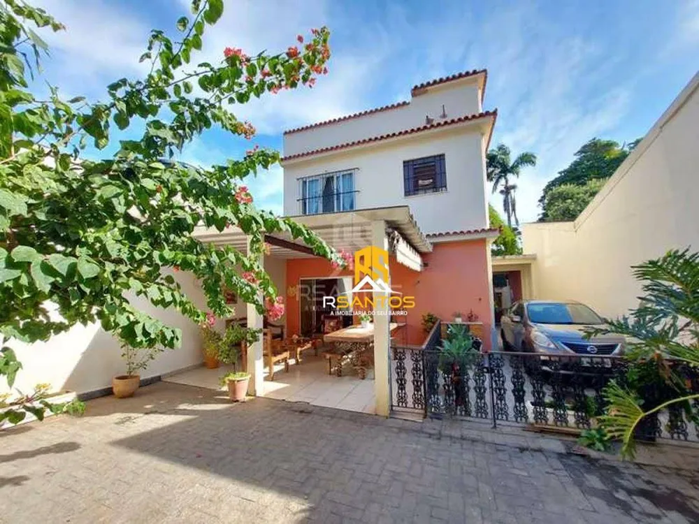 Casa, 3 quartos, 225 m² - Foto 1