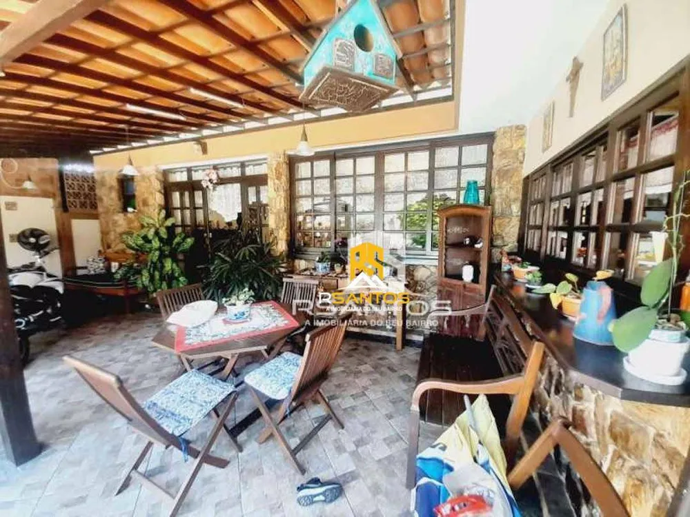 Casa, 5 quartos, 220 m² - Foto 2