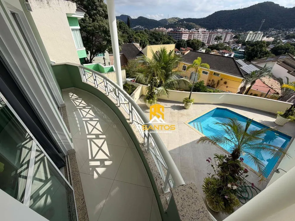 Casa, 3 quartos, 228 m² - Foto 2