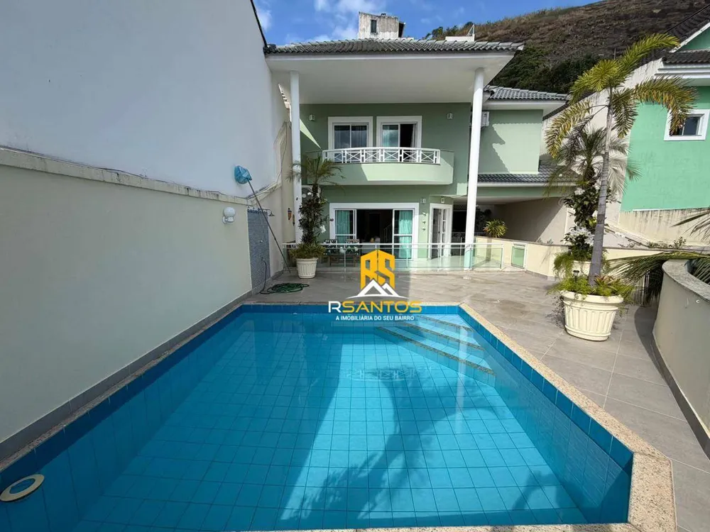 Casa, 3 quartos, 228 m² - Foto 1
