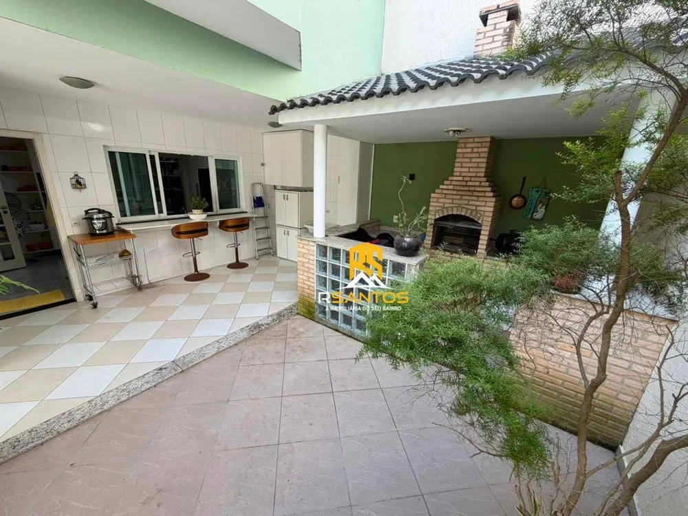 Casa, 3 quartos, 228 m² - Foto 3