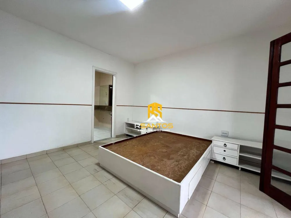 Casa, 3 quartos, 250 m² - Foto 1