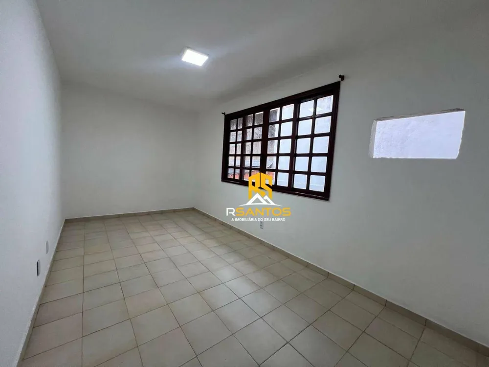 Casa, 3 quartos, 250 m² - Foto 2