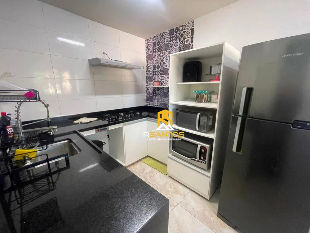 Casa, 3 quartos, 221 m² - Foto 1