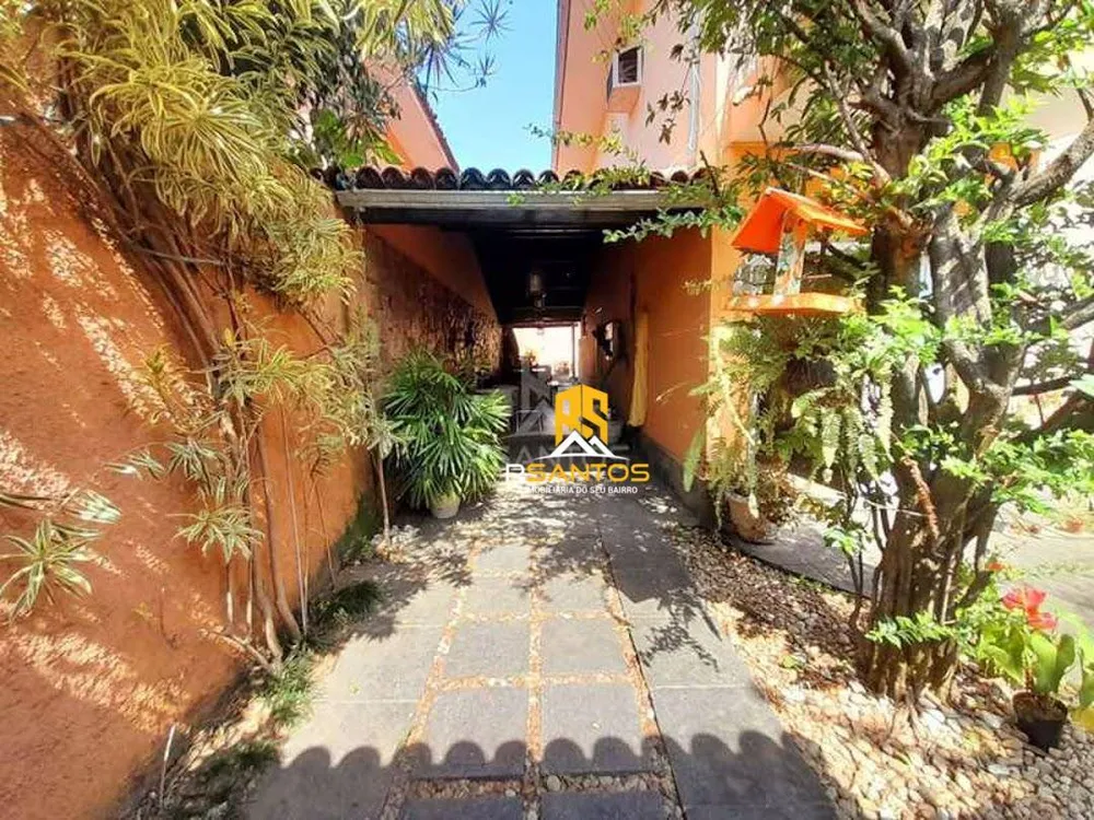 Casa, 3 quartos, 256 m² - Foto 4