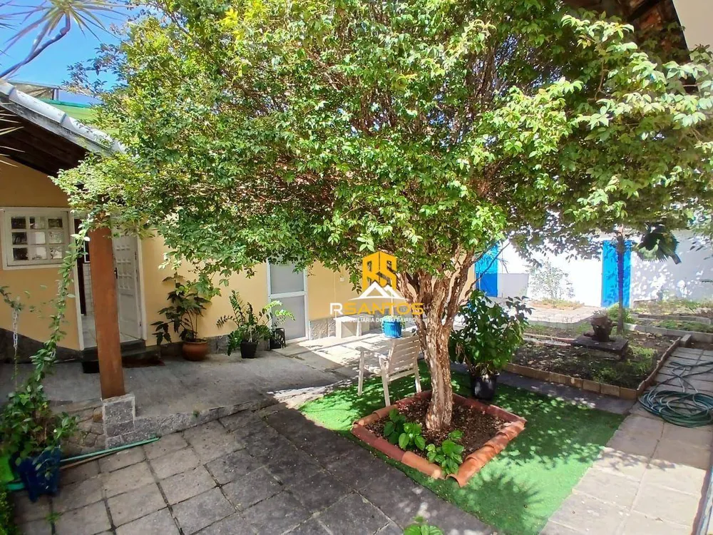 Casa, 6 quartos, 358 m² - Foto 1