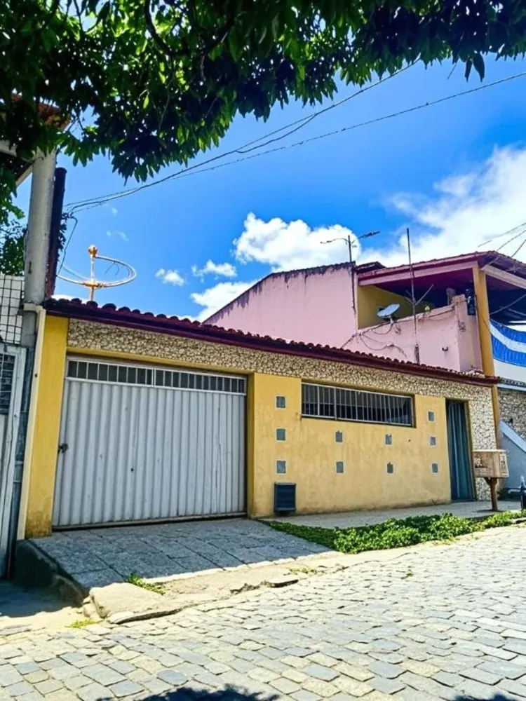 Casa, 4 quartos, 195 m² - Foto 2