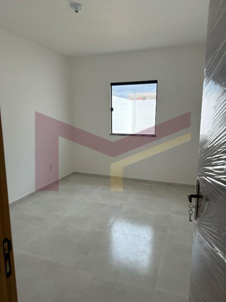 Casa à venda com 2 quartos, 68m² - Foto 3