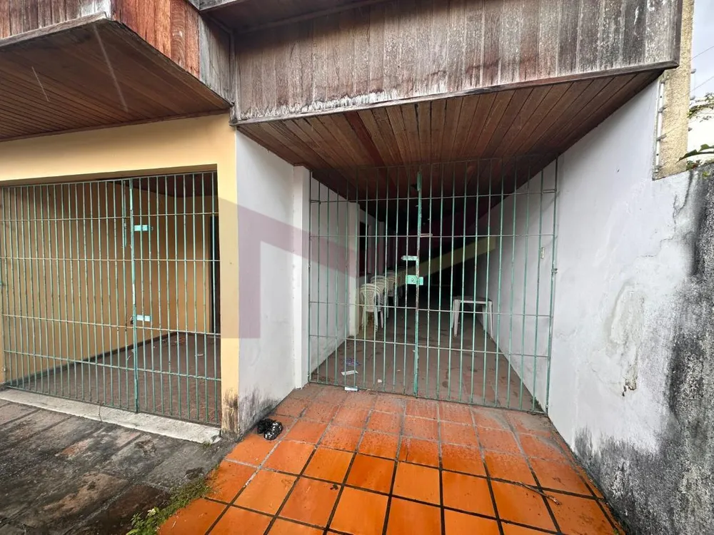 Casa, 3 quartos, 270 m² - Foto 1