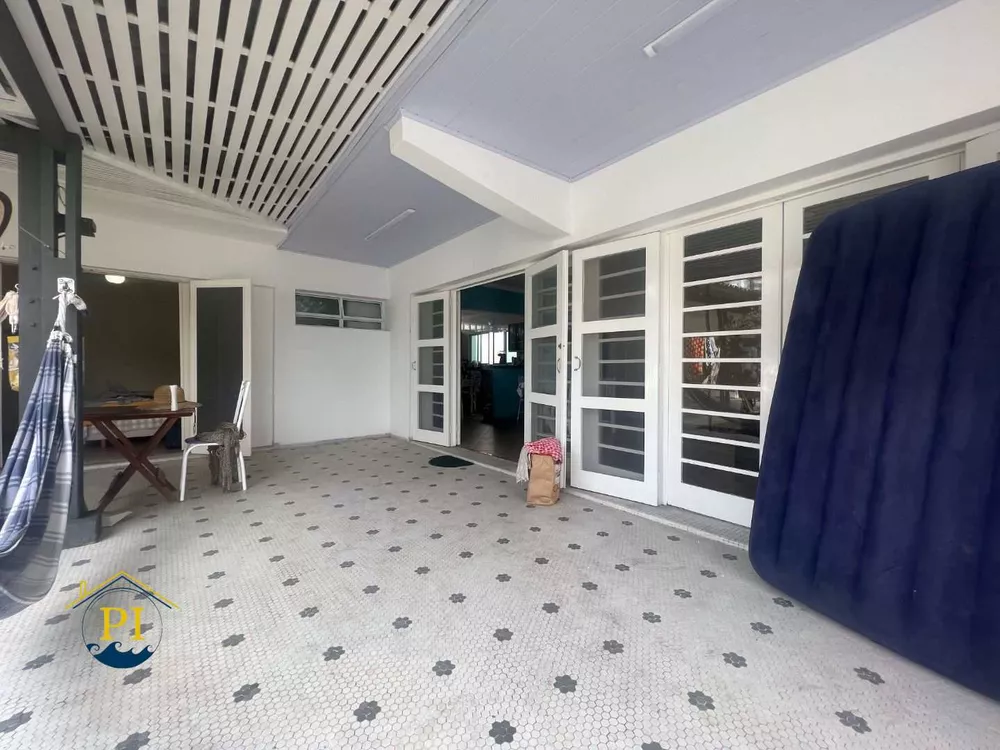 Casa, 4 quartos, 251 m² - Foto 1