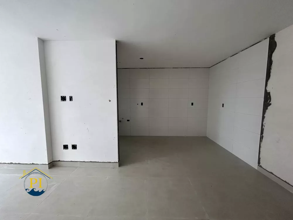 Apartamento à venda com 2 quartos, 79m² - Foto 4