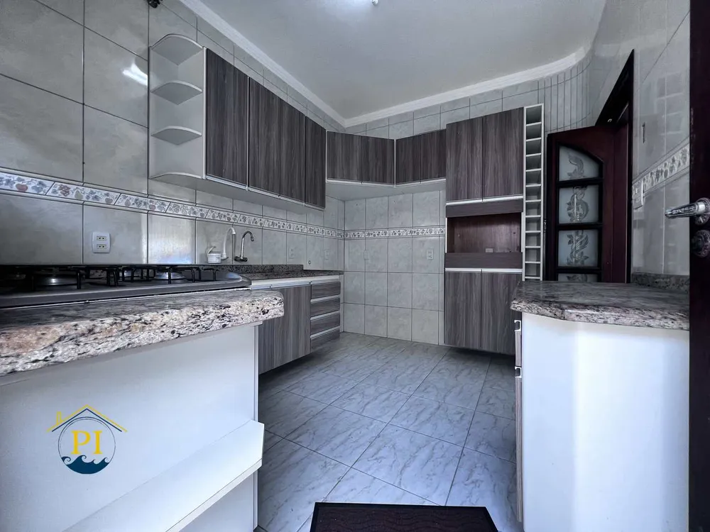 Casa, 3 quartos, 200 m² - Foto 1