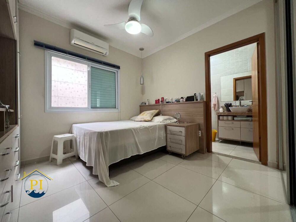Casa, 3 quartos, 200 m² - Foto 1