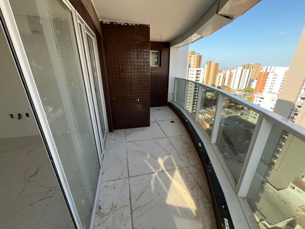 Apartamento à venda com 5 quartos, 224m² - Foto 3