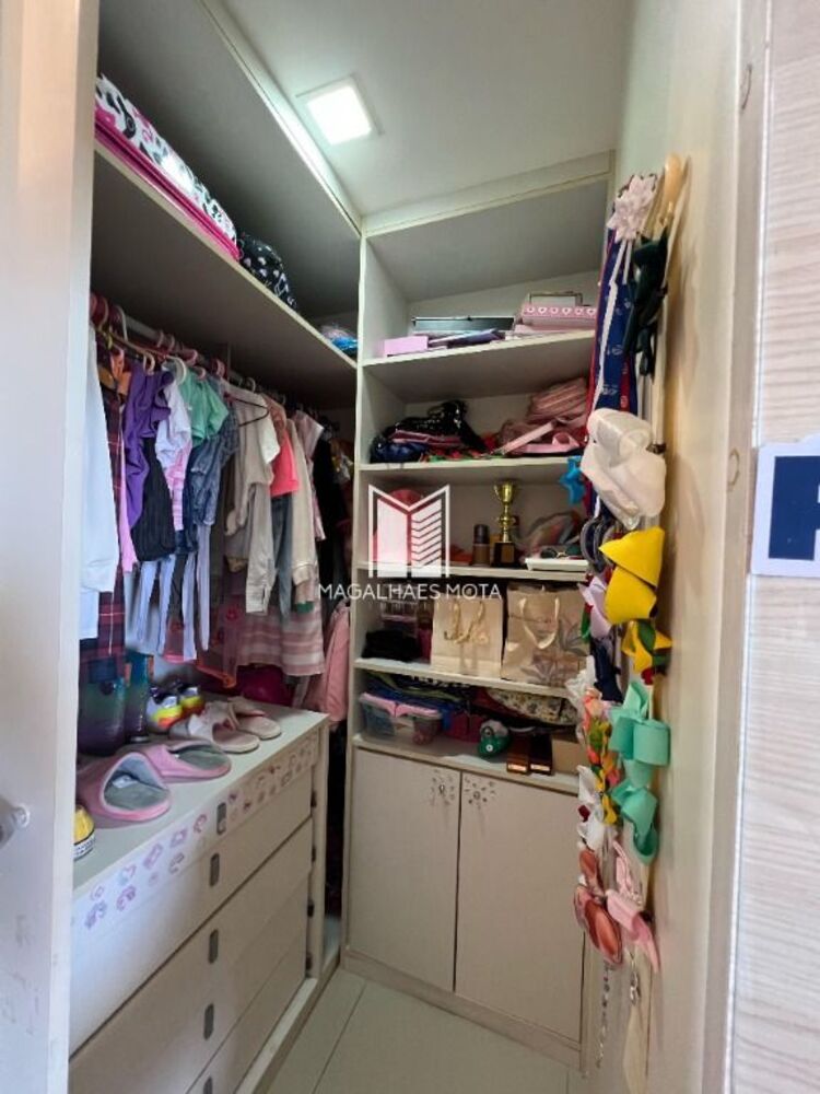Apartamento à venda com 3 quartos, 167m² - Foto 3