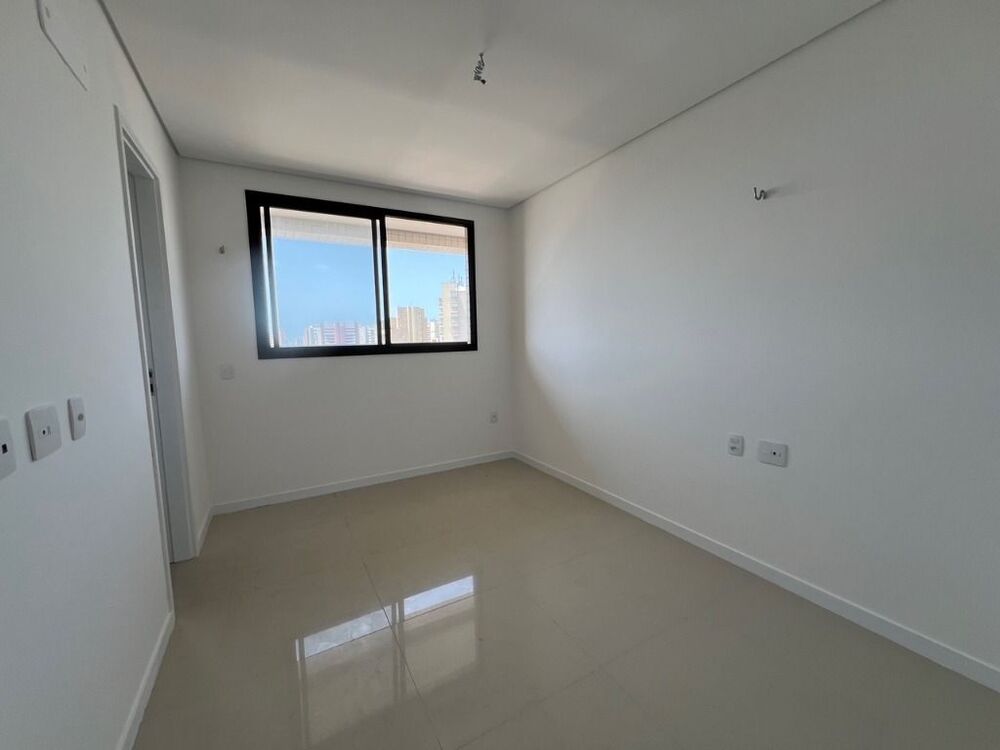 Apartamento à venda com 3 quartos, 107m² - Foto 3