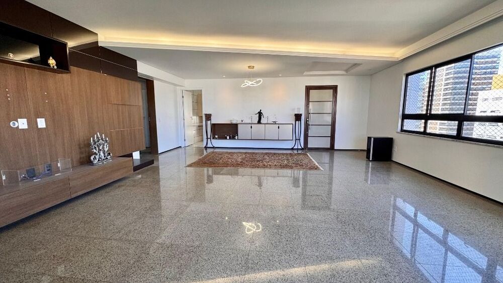 Apartamento, 3 quartos, 173 m² - Foto 1