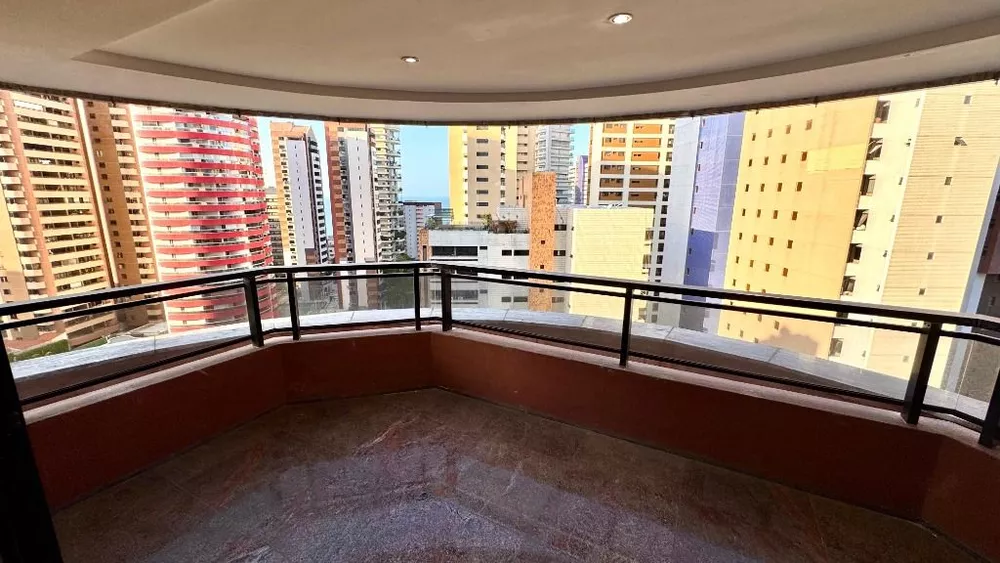 Apartamento à venda com 4 quartos, 230m² - Foto 4