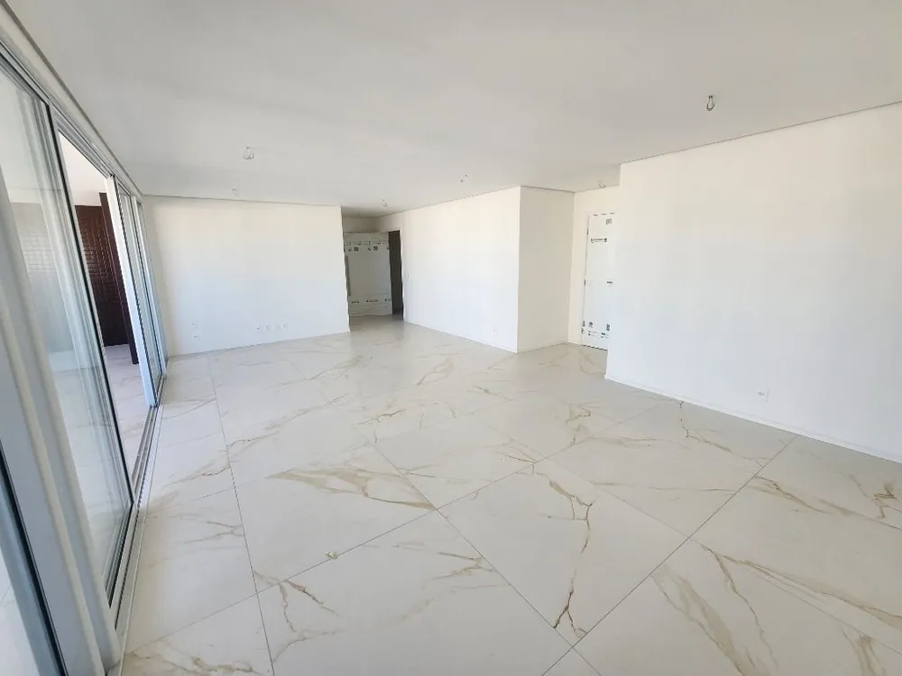 Apartamento, 5 quartos, 224 m² - Foto 1