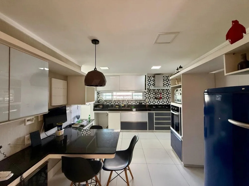 Apartamento, 4 quartos, 226 m² - Foto 1