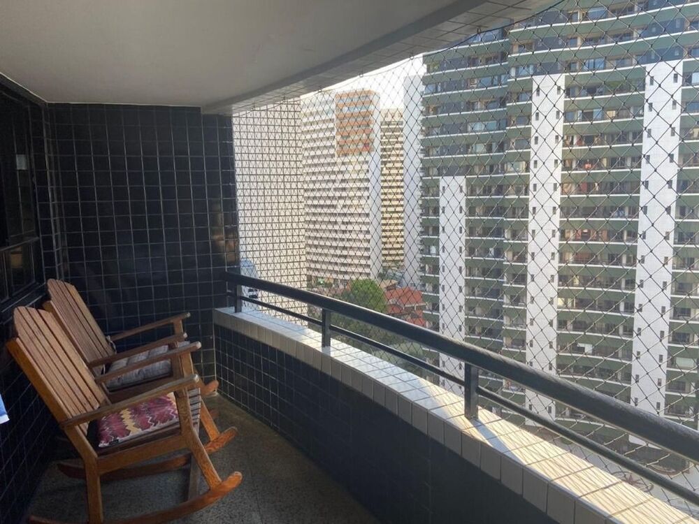 Apartamento à venda com 3 quartos, 145m² - Foto 4