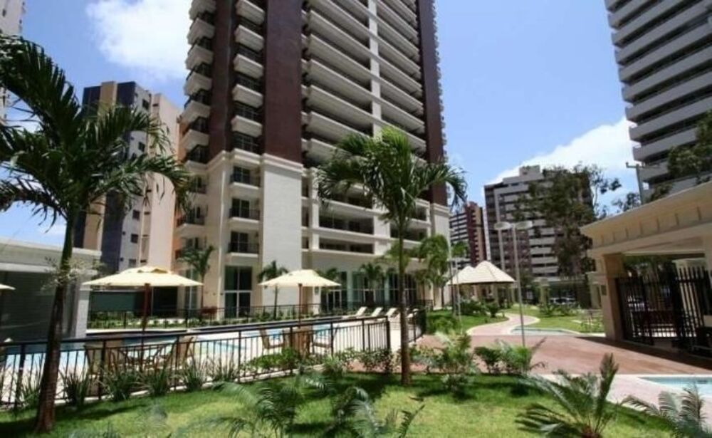 Apartamento à venda com 3 quartos, 165m² - Foto 1