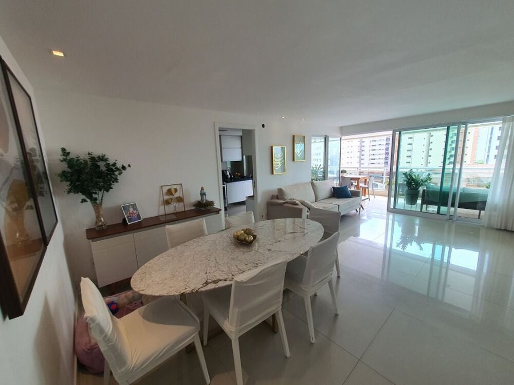 Apartamento à venda com 3 quartos, 217m² - Foto 4