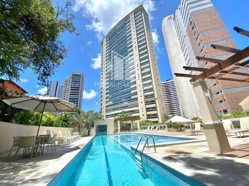 Apartamento à venda com 3 quartos, 217m² - Foto 1