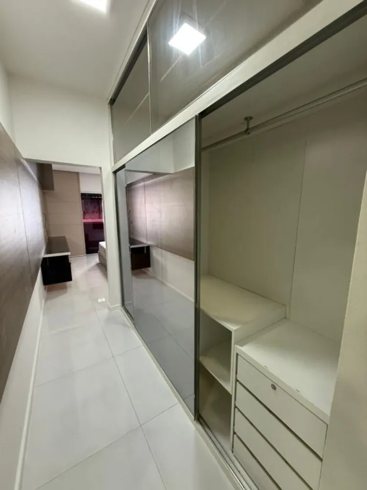 Casa, 3 quartos, 234 m² - Foto 2