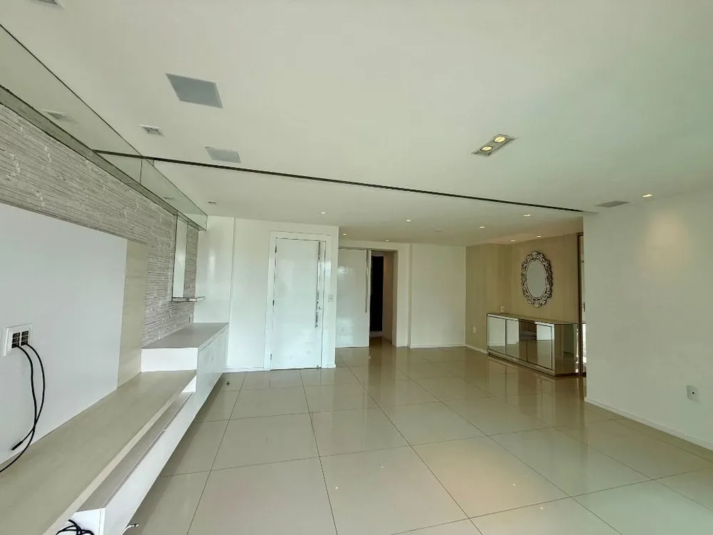 Apartamento, 3 quartos, 121 m² - Foto 2