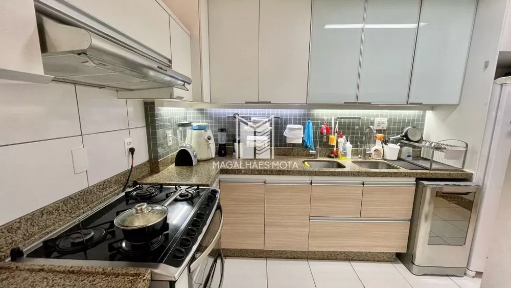 Apartamento à venda com 4 quartos, 210m² - Foto 8