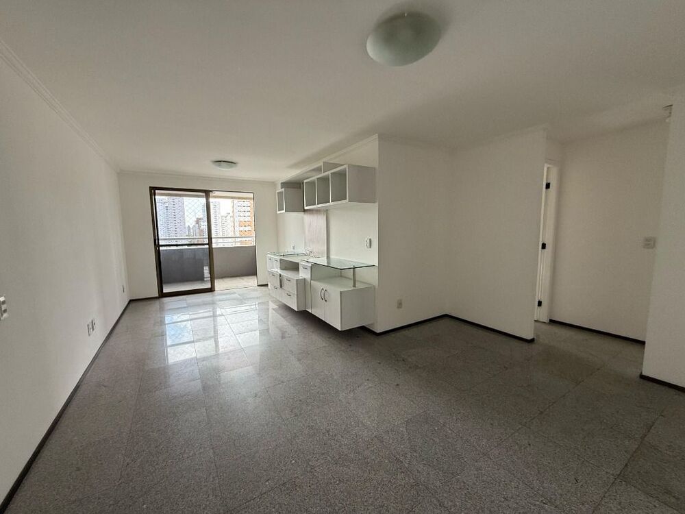 Apartamento à venda com 3 quartos, 117m² - Foto 2