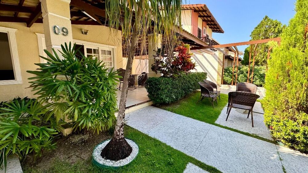 Casa de Condomínio à venda com 4 quartos, 360m² - Foto 2
