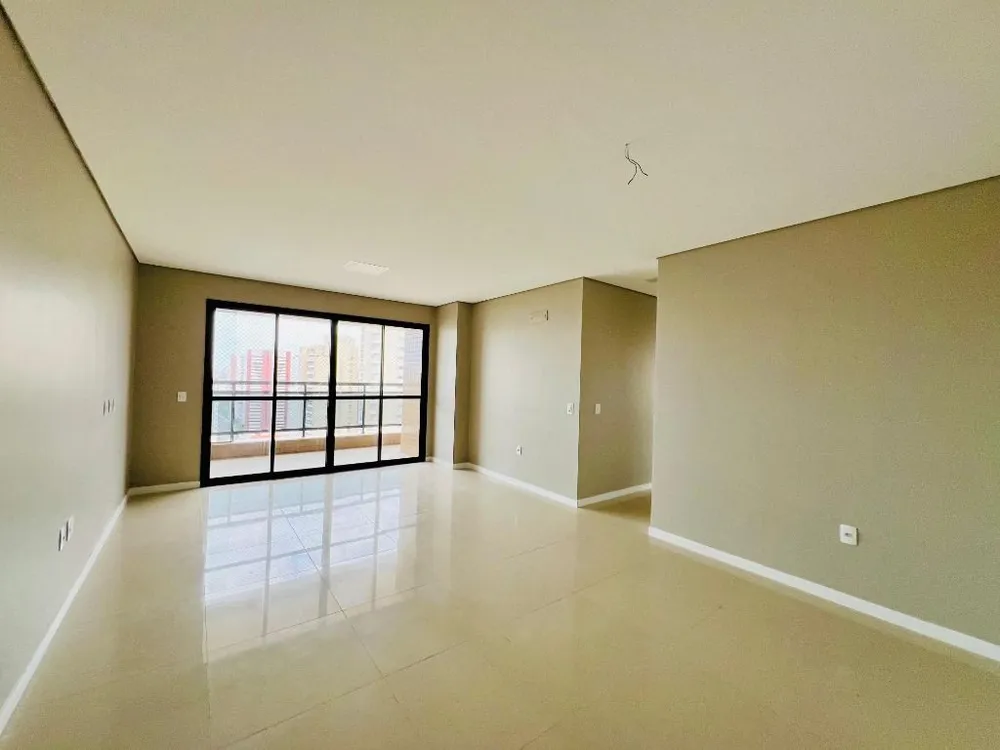 Apartamento, 3 quartos, 107 m² - Foto 1
