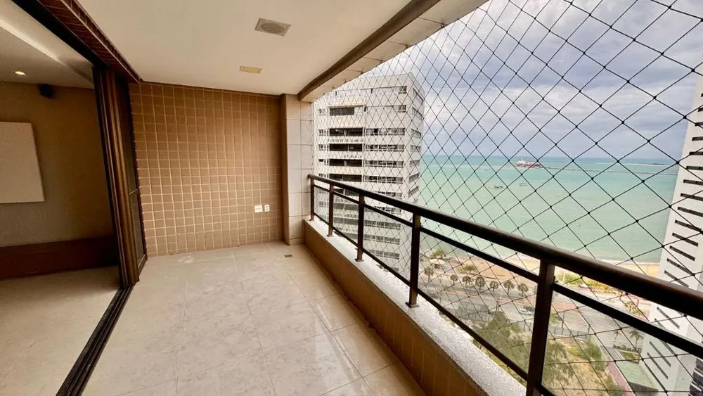 Apartamento, 3 quartos, 232 m² - Foto 1