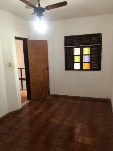 Sobrado à venda com 2 quartos, 162m² - Foto 1