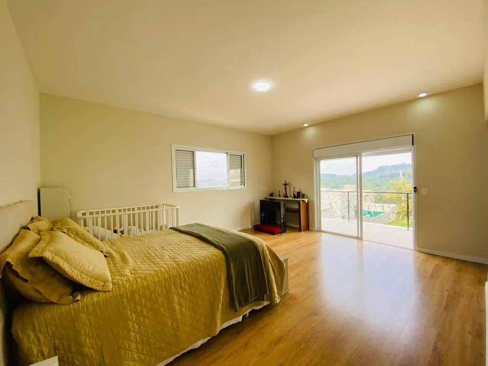 Casa, 5 quartos, 270 m² - Foto 4