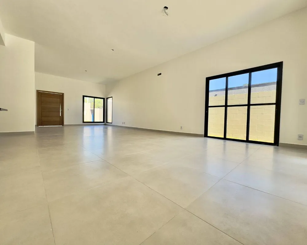 Casa, 3 quartos, 245 m² - Foto 2