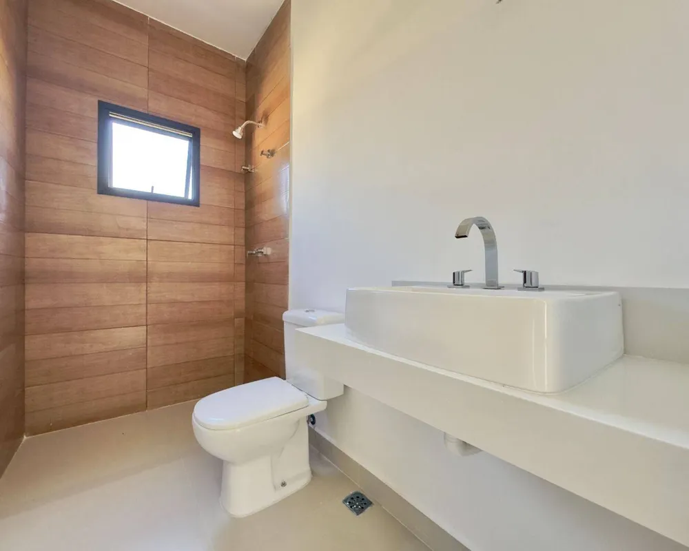 Casa, 3 quartos, 245 m² - Foto 1