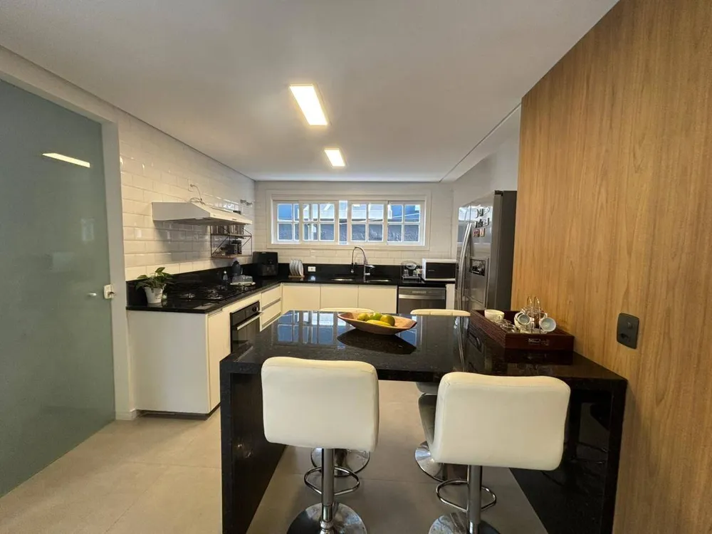 Casa, 4 quartos, 300 m² - Foto 8