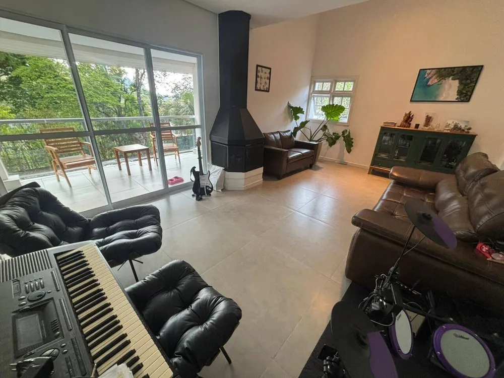 Casa, 4 quartos, 300 m² - Foto 1