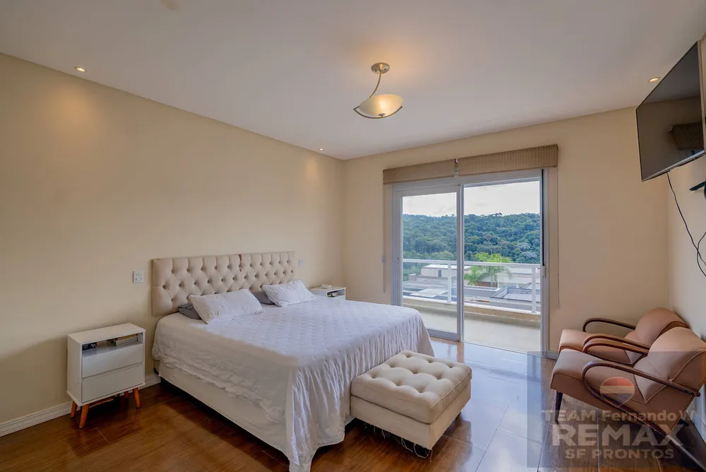 Casa, 3 quartos, 315 m² - Foto 1