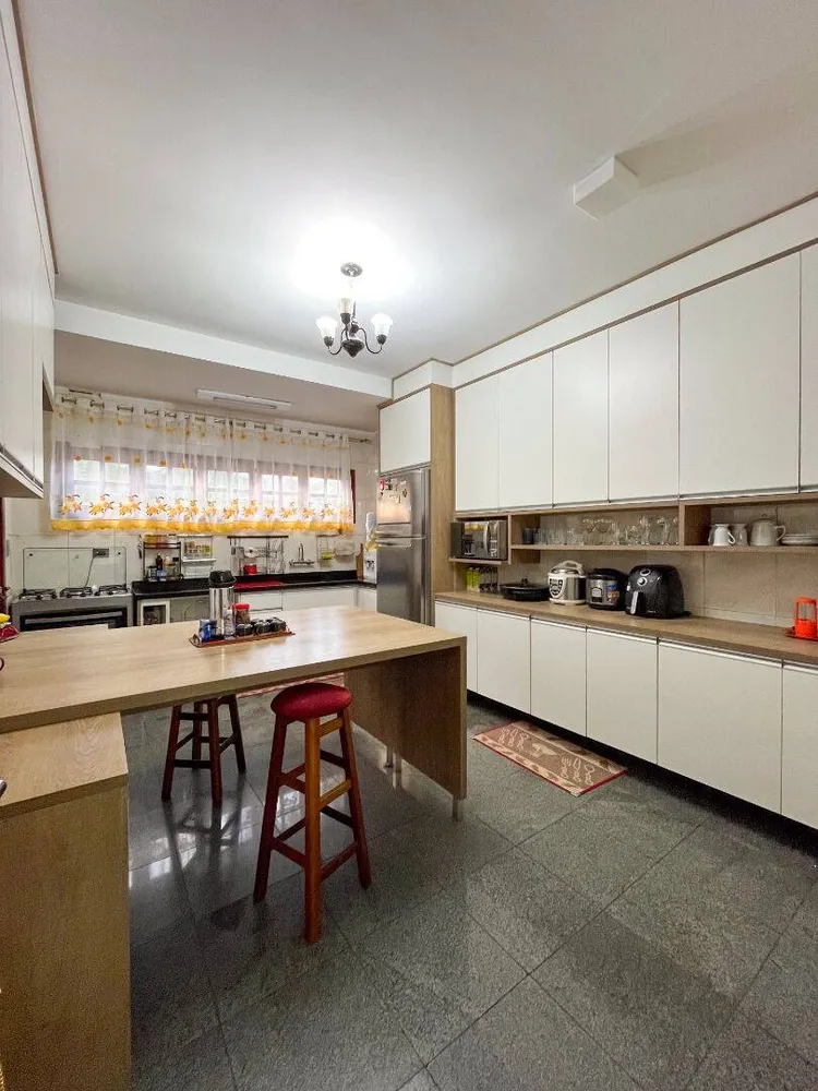 Casa, 4 quartos, 345 m² - Foto 2