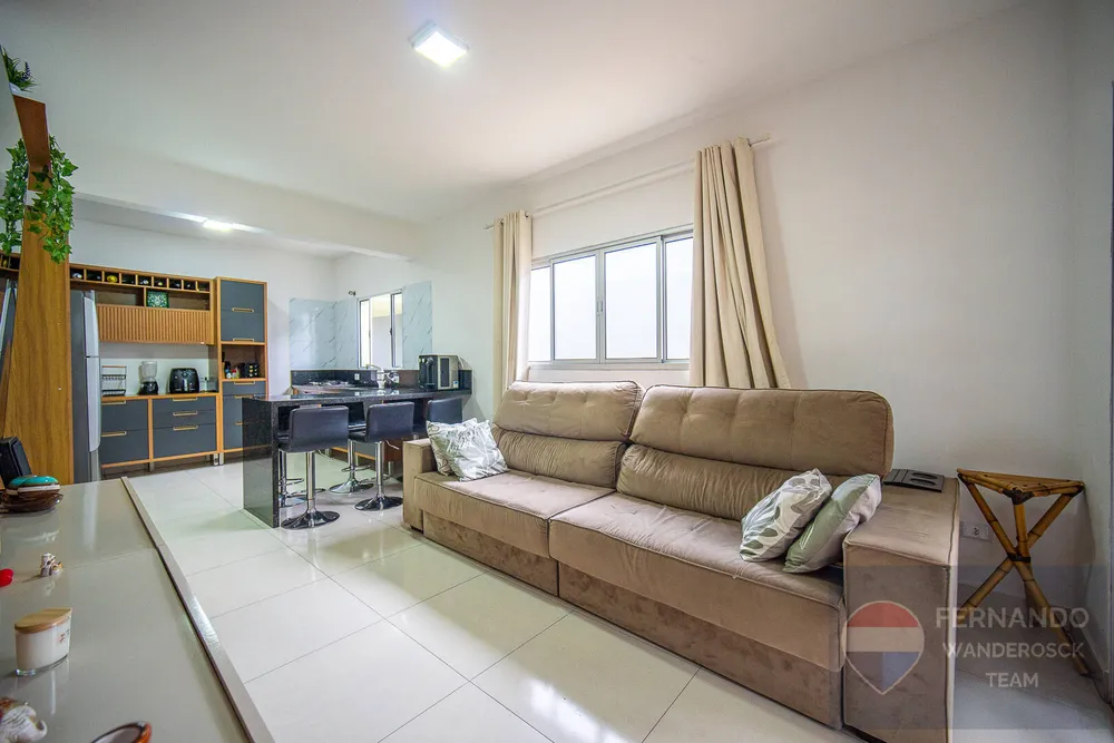 Casa, 4 quartos, 202 m² - Foto 1