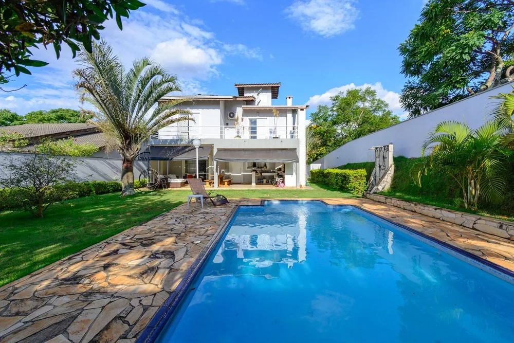 Casa, 3 quartos, 261 m² - Foto 1